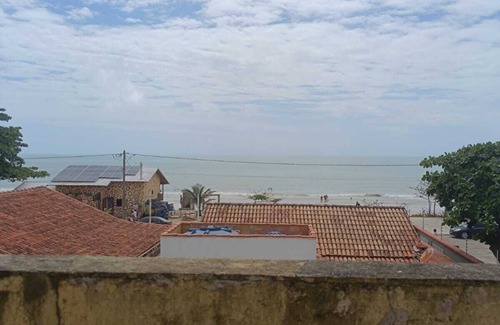 Prado Casa | A Casa Aconchegante Fica a 30 Metros da Praia, bem Localizada 10 min da Praça