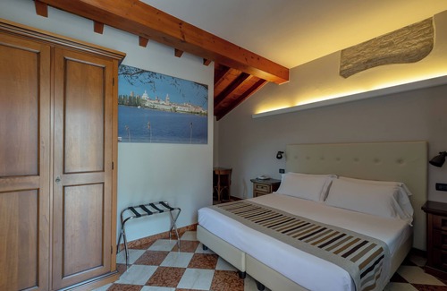 Old Town Casa | A Casa dei Gonzaga , Mantegna Hotels