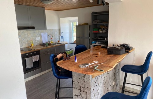 Flamengos Casa | A casa do vale - Cozy vacation home in the hills above Horta.