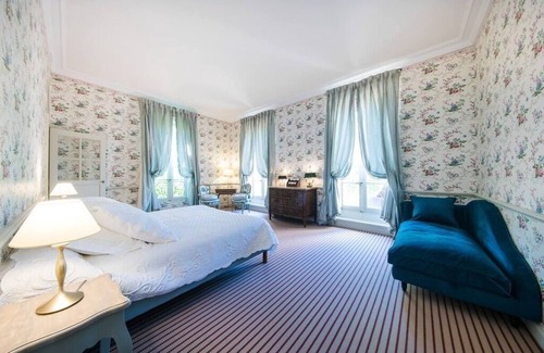 Sorgues Otro | A castle just for you