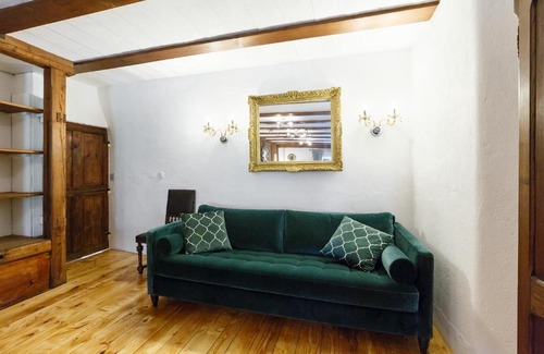 Montreux Apartamento | A castle spirit apartment in Château du Châtelard