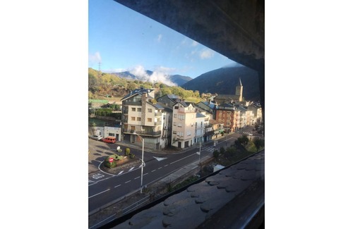 Sort Apartamento | ACOLLIDOR ÀTIC-DÚPLEX CÈNTRIC amb VISTES - El Niuet de Sort
