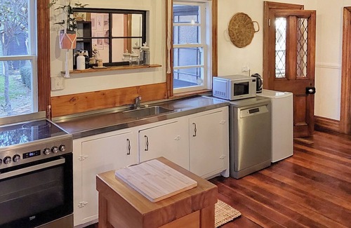 Solway Casa | A charming 4-bedroom home! Just steps away from cozy cafes and local shops.