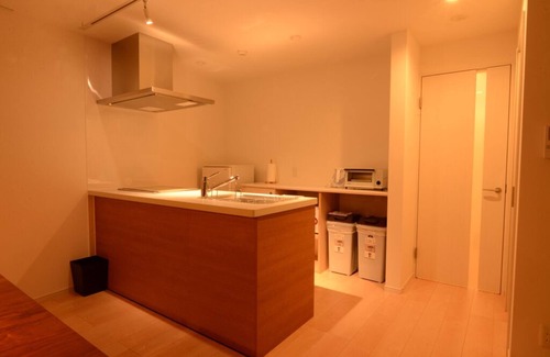 Okazaki Casa | [Kyoto / Higashiyama] Una de las cinco casas de madera modernas tradicionales completamente renovadas que rodean un pequeño jardín
