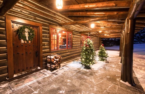Lake Placid Cabina | Una encantadora residencia de cuatro estaciones a orillas del lago Placid.