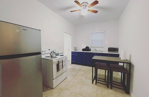 Needles Casa | A charming home and cozy home minutes away to the river