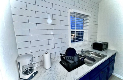 Needles Casa | A charming home and cozy home minutes away to the river