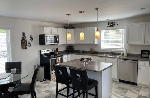 Hermann Casa | A Charming Home newly remodeled and furnished