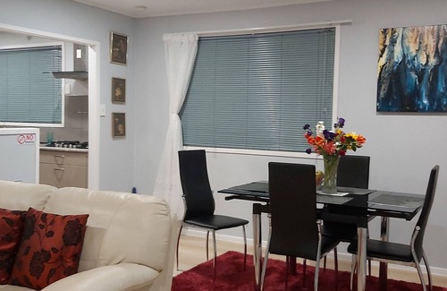 Torbay Casa | A charming house near by beaches in Auckland for a relaxing getaway