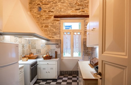 Paleopolis Casa | A charming retreat with timeless beauty