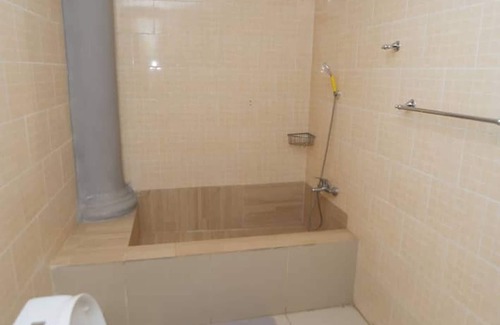 Lubumbashi Cabina | A Charming Retreat and Free Breakfast