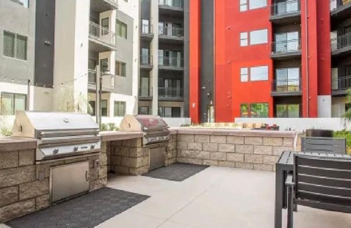 Warner Center Apartamento | A-Class Luxury 2 Bedrooms Apt in Woodland Hills CA