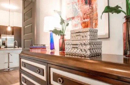 Warner Center Apartamento | A-Class Luxury 2 Bedrooms Apt in Woodland Hills CA