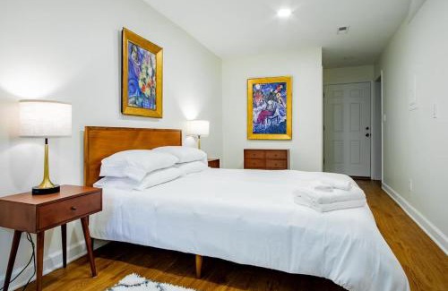 Dupont Circle Apartamento | A Classy Corner of DC Minutes walk to Dupont Circle