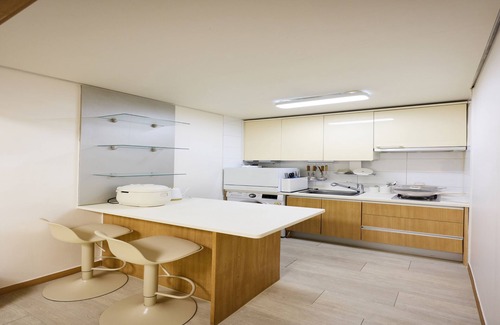 Yeoksam Apartamento | A clean two-bedroom home right in front of Seolleung Station