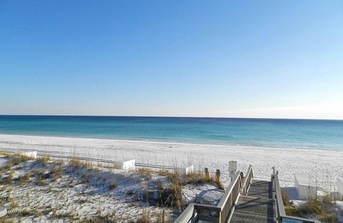 Miramar Beach Cabaña | A Coastal Cottage