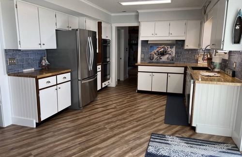 Midway Casa | Frente al mar directo con muelle! Sunset Cottage en Colonels Island, cerca de Savannah
