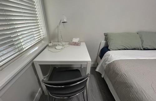 New Westminster Casa | A Comfortable 1Bedroom Suit with Seperate Entrance