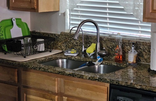 Fairview Shores Casa | A comfortable home close to the city, yet tucked away from the noise.
