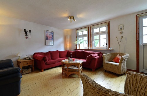 Elpe Casa | A comfortable, large house with WiFi in Hochsauerland, suitable for 14 persons