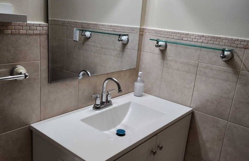 West Hollywood Casa | A comfy getaway home near the beach and too many amenities