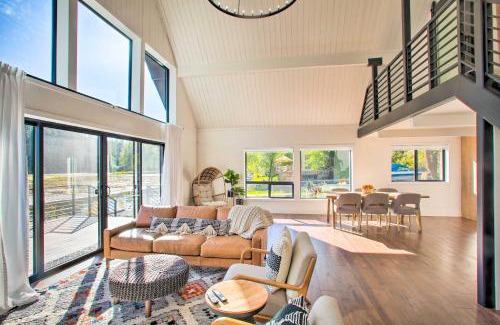 Twin Lakes Casa | A Contemporary Dream Lakefront Rathdrum Oasis!