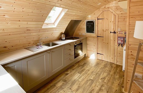 Alford Cabaña | 1 bedroom accommodation in Woodthorpe