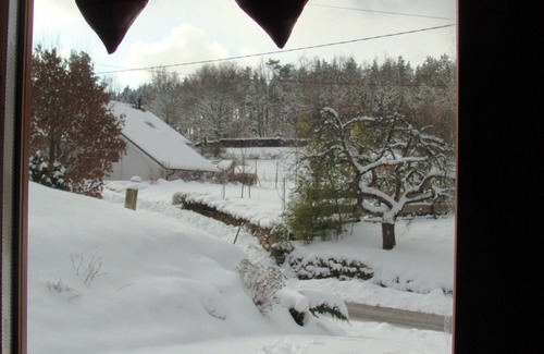 Taintrux Chalet De Esquí | UNA ESQUINA DE PARAÍSO EN RENEUX: BOSQUE MUY CERCANO PARA PASEOS AGRADABLES