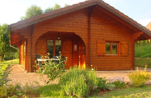 Taintrux Chalet De Esquí | UNA ESQUINA DE PARAÍSO EN RENEUX: BOSQUE MUY CERCANO PARA PASEOS AGRADABLES