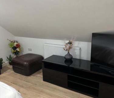 Gooshays Apartamento | A Cosy and Spacious Studio Flat