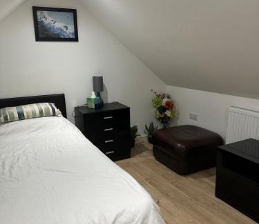 Gooshays Apartamento | A Cosy and Spacious Studio Flat