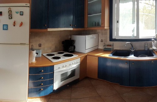 Vatera Casa | A cosy nest in the sea and sun. Family-sized house, 10 minutes from the beach.