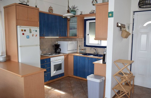 Vatera Casa | A cosy nest in the sea and sun. Family-sized house, 10 minutes from the beach.