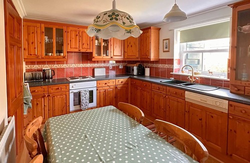 Reeth Cabaña | A cosy stone cottage with stunning views, village charm, and adventure at your doorstep