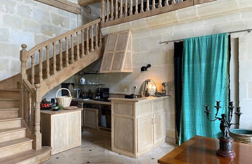 Troo Casa | A Country Mansion in a Great Private Park