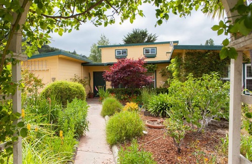 Tamalpais-Homestead Valley Casa | A country retreat near San Francisco