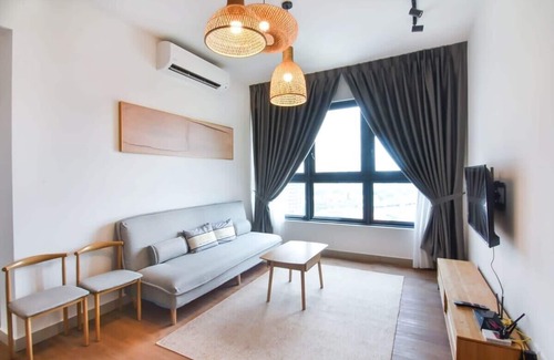 Taman Pertama Apartamento | A Cozy 3BR Apt Near Sunway Velocity, FREE Parking