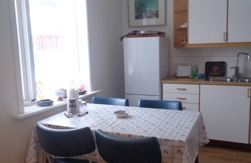 Siglufjorður Apartamento | A cozy artistapartement on ground floor in downtown Siglufjörður,