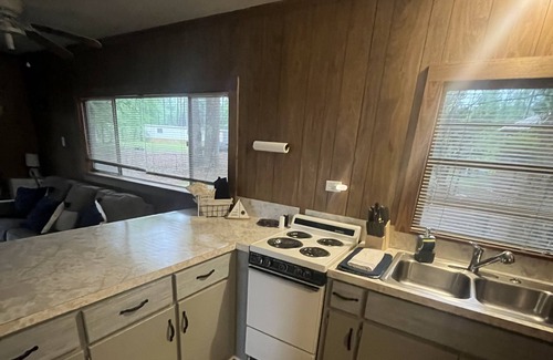 Bernice Cabaña | A cozy cabin with two docks and a private boat launch