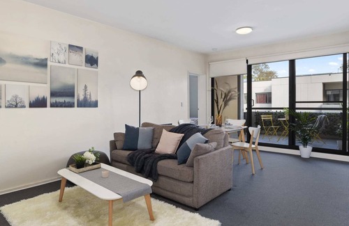 Kensington Apartamento | A Cozy & Comfy 2BR Apt Near Flemington Races