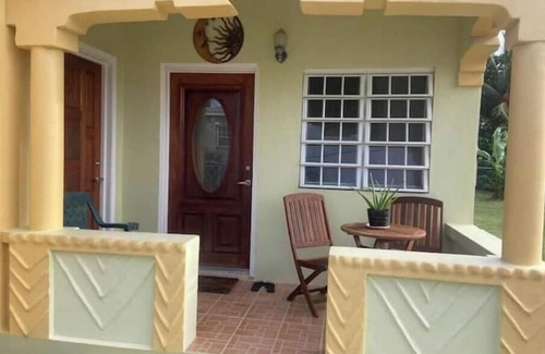 Saint John Parish Casa | A Cozy Cottage located on the beautiful island of Antigua, close to shops/beach.