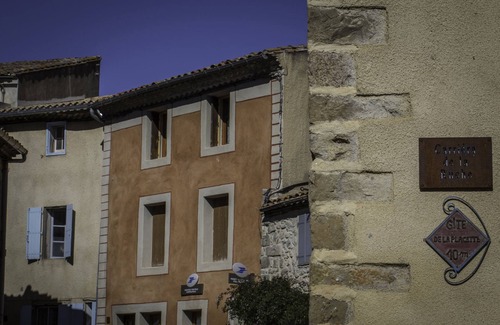 Villerouge-Termenes Cabaña | Una acogedora casa al pie del castillo de Villerouge-Termenès y GR36