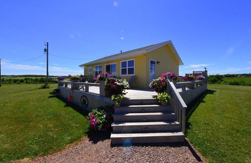 Sea View Casa | "A Sandy Dream" Una acogedora casa de campo a pocos pasos de una fantástica playa en Seaview, PEI.
