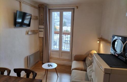 Vallouise-Pelvoux Apartamento | A découvrir joli petit Appart au coeur du village