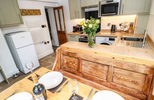 Fremington Casa | A D COACH HOUSE, pet friendly, character holiday cottage in Reeth