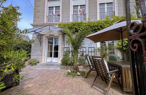 Ver-sur-Mer Casa | Casa grande y cómoda frente a Gold Beach VIP⭐⭐⭐⭐