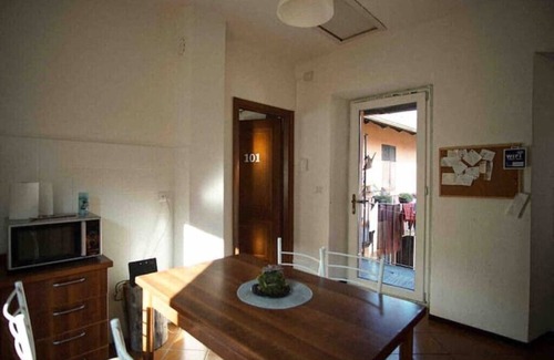Casale Corte Cerro Apartamento | a.d.r. Holiday home - Apartment Ale