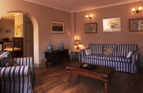 Breedon on the Hill Cabaña | Una casa de campo de caballerizas dentro de los terrenos privados de Breedon Salón