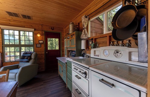 Hartsel Cabina | A Distant Paradise, 1-bedroom cabin in Fairplay