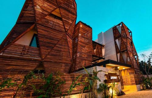Área de La Veleta Apartamento | A double-height apartment with a private pool